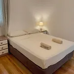 Prizba Tomas One Διαμέρισμα