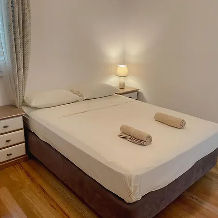 Prizba Tomas One Apartment